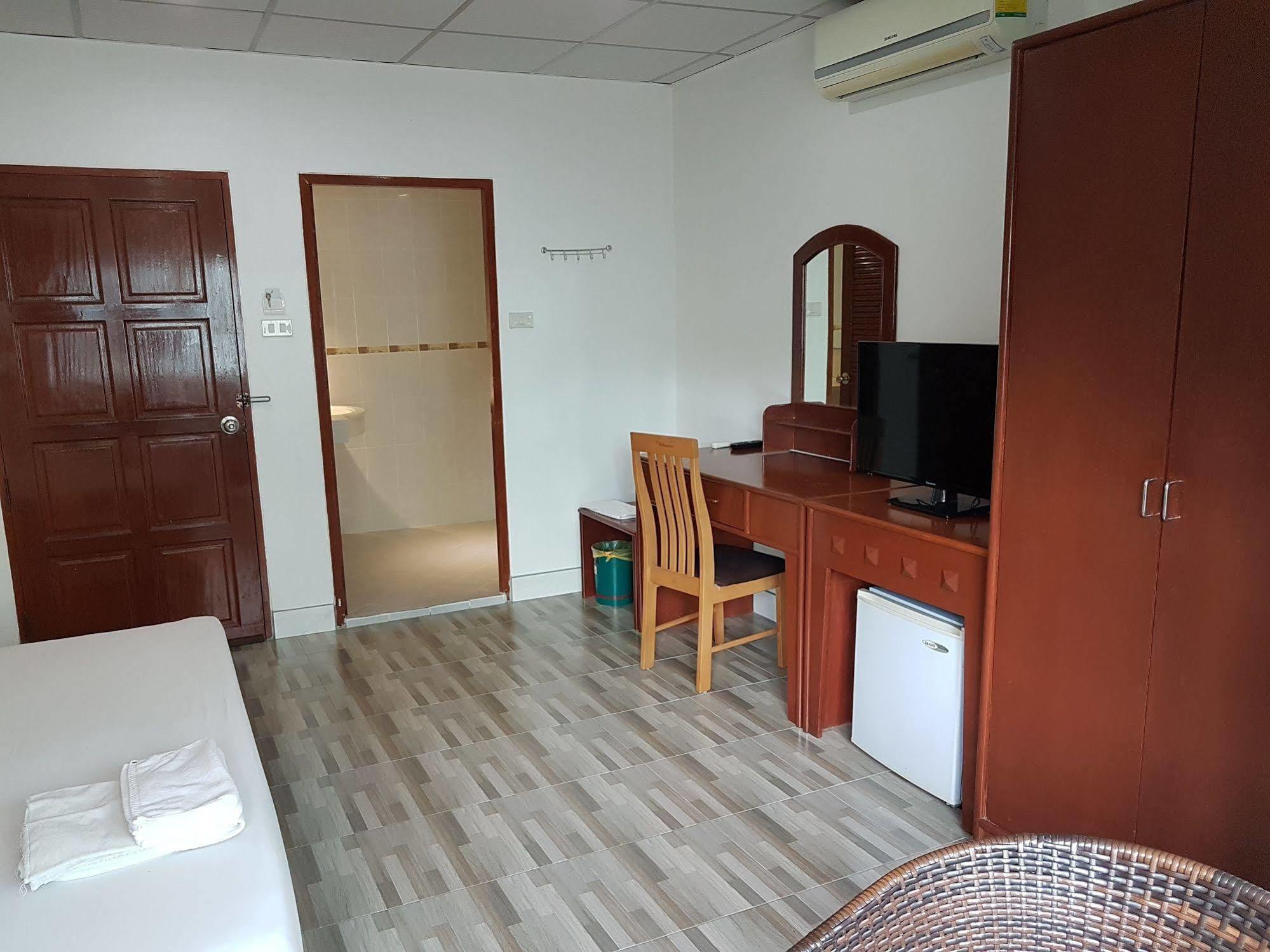 Welcome Inn Hotel @ Karon Beach. Single Room From Only 500 Baht Phuket Exterior photo